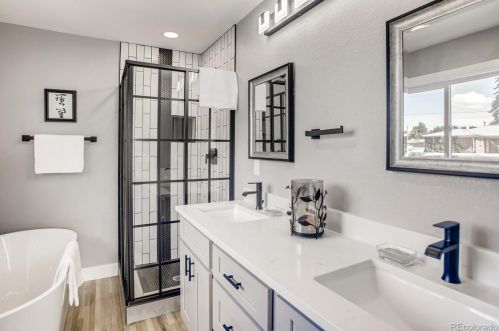 5360 Jewell Ave, Denver CO  80222-3940 exterior