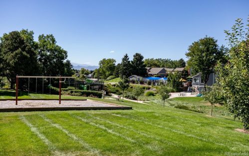 7597 Rosemary Cir, Englewood CO 80112-6421 exterior