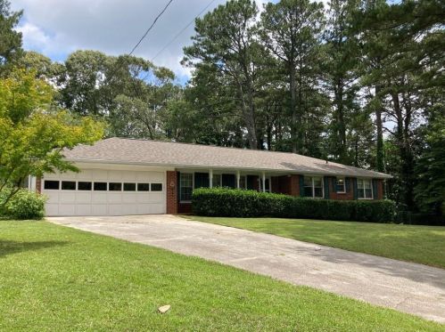 1944 Lashley Ct, Lithonia, GA 30078-2414
