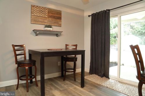 59 Pilgrim Dr, Lancaster PA  17603-6450 exterior