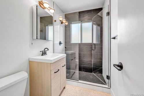 2000 Elk Pl, Denver CO  80211-1228 exterior