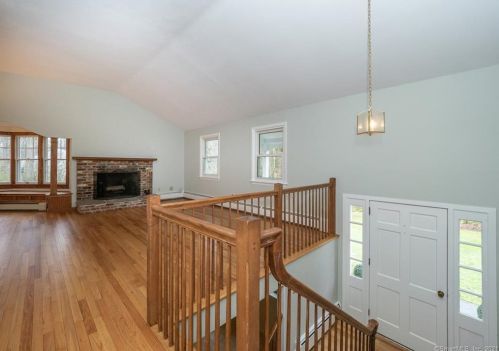 25 Arrowhead Rd, Wilton, CT 06897-4402