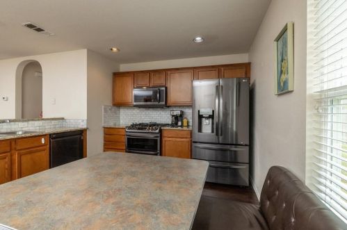 6708 Friendsway Dr, Fort Worth TX  76137-7542 exterior