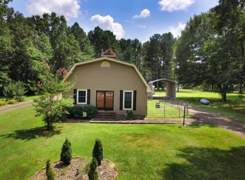 95 Joy Dr, Cave Spring, GA 30124-2130
