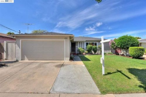 31105 Meadowbrook Ave, Hayward, CA 94544-7547
