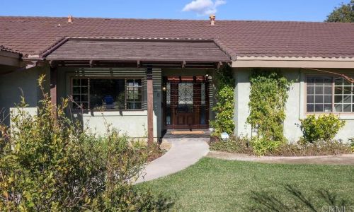 2208 Windmill View Rd, El Cajon, CA 92020-1356