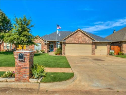 409 Chisholm Trail Way, Mustang, OK 73064-3636
