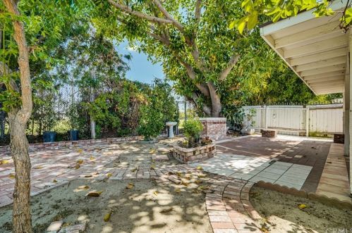 1927 Chateau Ave, Anaheim CA  92804-4409 exterior