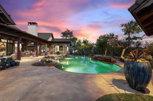 17117 Flagler Dr, Austin TX  78738-7610 exterior