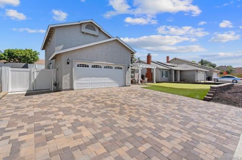 10544 2nd St, Santee, CA 92071-1979
