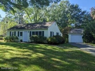 14 Circle Dr, Greenwich, CT 06830-6742