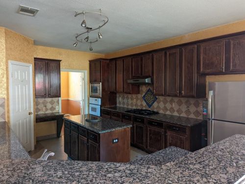 4433 English Oak Dr, Plano TX  75024-7257 exterior