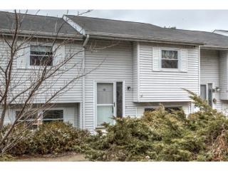 79 Bismark St, Manchester, NH 03102-4612