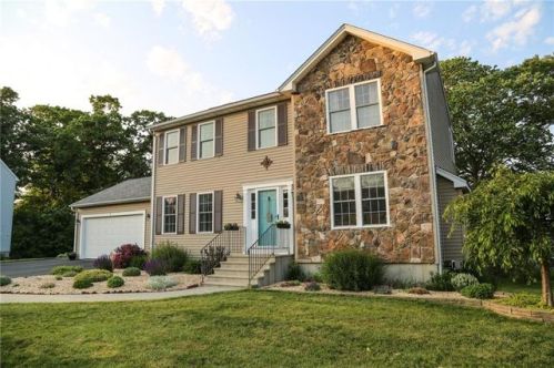 8 Sweet Fern Ln, Coventry, RI 02816-5270