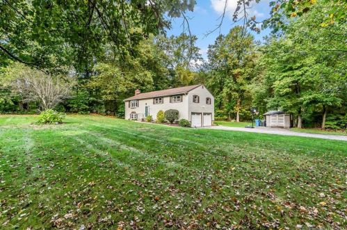 4 Forest Rd, Upper Stepney, CT 06468-2376