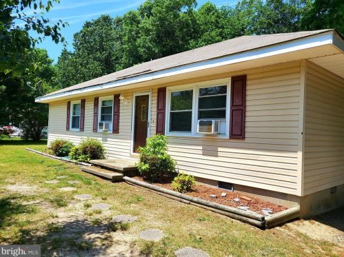 989 Drinking Swamp Rd, Farnham, VA 22460-2805