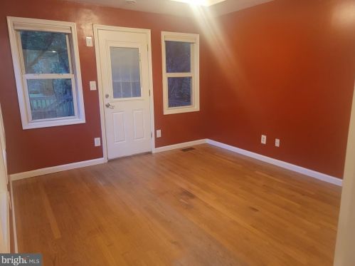 10220 Meredith Ave, Silver Spring MD 20910-1060 exterior