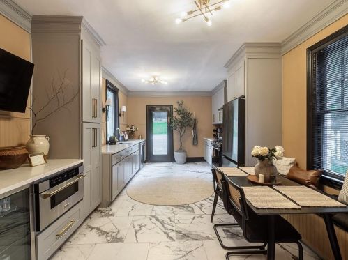 166 Lindbergh Dr, Atlanta GA  30305-3729 exterior