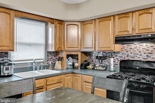 722 Wallace St, York PA 17403-1337 exterior