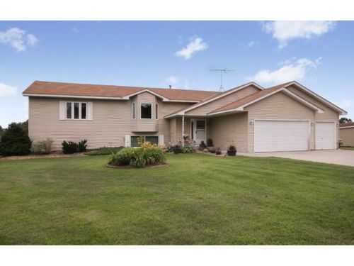 34645 Ivan Ave, Stacy, MN 55079-9586