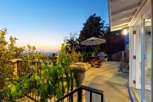 11832 Cir Dr, Whittier CA 90601-2352 exterior