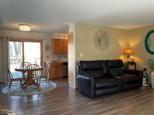 913 Willow St, La Crescent, MN 55947-1478
