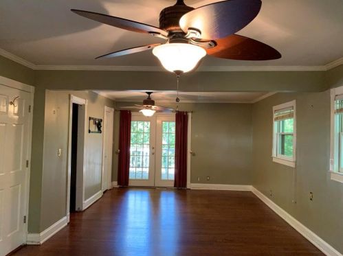 500 Carriage Dr, Atlanta GA  30328-3307 exterior