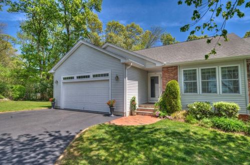 44 Quail Ridge Ln, Warwick, RI 02886-4262