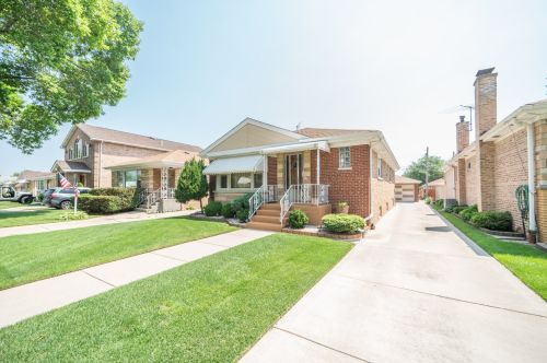 4907 Nashville Ave, Chicago, IL 60656-4007