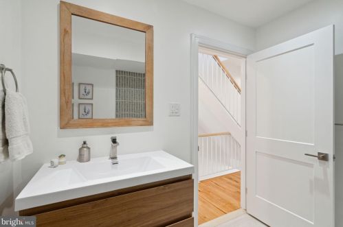 2023 Fitzwater St, Philadelphia PA  19146-1332 exterior