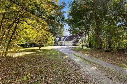 71 Bigelow Rd, Colchester, CT 06415-2301