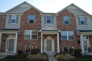 2480 Emily Ln, Hoffman Estates IL  60124-8743 exterior