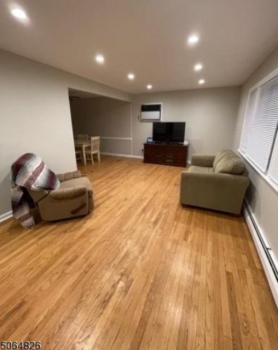345 Daniel St, Dover NJ  07801-3711 exterior