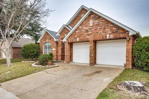 9324 Ponderosa Trl, Irving TX  75063-5049 exterior