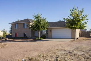 1164 Dove Creek Dr, Pueblo, CO 81007-1200