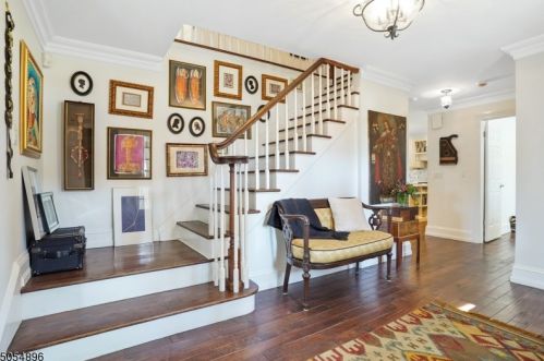 3 Inwood Cir, Chatham Township, NJ 07928-1807