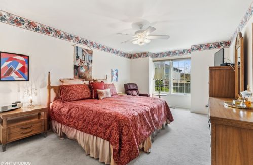 892 Fountain Vw Dr, Bannockburn IL  60015-4847 exterior