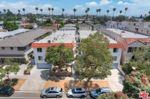 843 11th St, Santa Monica CA  90403-1633 exterior