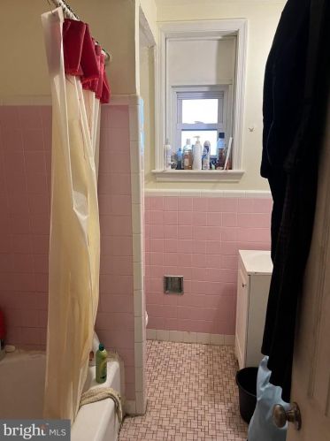 113 63rd St, Philadelphia PA 19151-3208 exterior