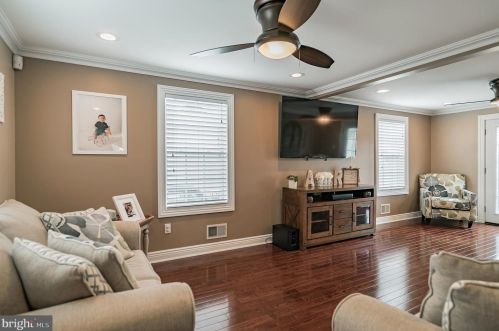 1716 Mcgalliard Ave, Trenton NJ  08610-3241 exterior