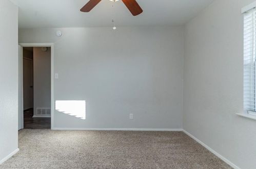 8005 Lazy Ln Rd, Fort Worth TX  76180-7161 exterior