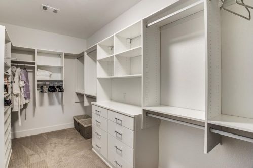 401 Templeton Dr, Fort Worth TX  76107-2252 exterior