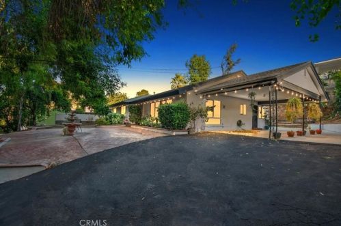 5064 Myrtle Ave, Riverside CA  92506-1423 exterior