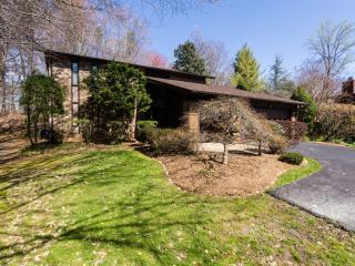 5239 Capon Hill Pl, Springfield VA  22015-1615 exterior