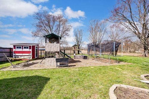4455 Derr Rd, Springfield OH  45503-1444 exterior