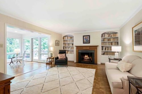 4247 Harrogate Dr, Atlanta GA  30327-3624 exterior