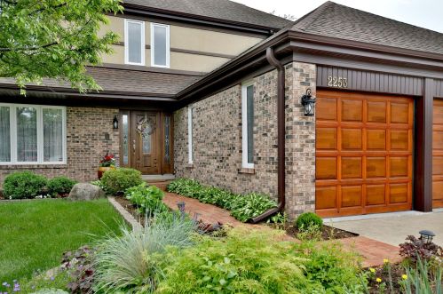 2253 Ashbury Ct, Arlington Hts, IL 60004-4363