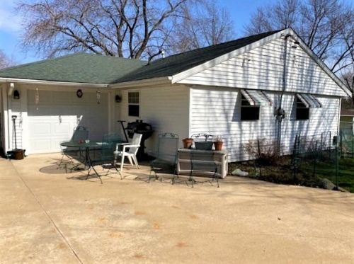 1001 Ogletree Ter, Nelson, IL 61021-1339