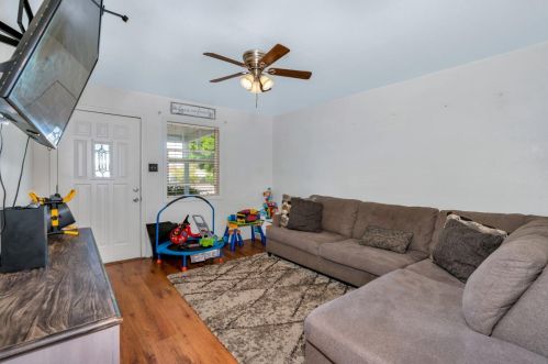 835 I St, Los Banos CA  93635-4310 exterior