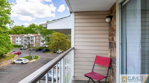 16 Willow Ct, Trenton NJ 08619-4626 exterior